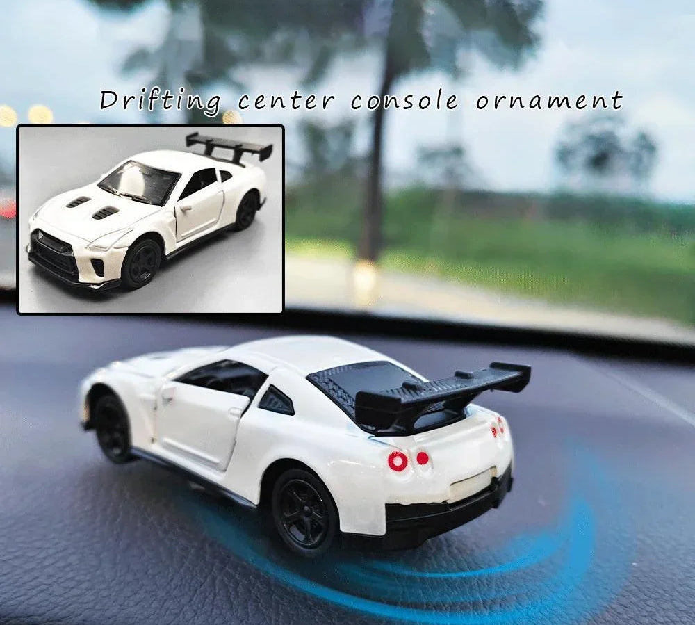 1 : 64 Alloy AE86 Elegant Car Model Figurine Desk Decoration Home Decoration Accessories For Automobile Decoration Gift