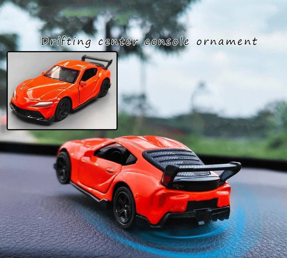 1 : 64 Alloy AE86 Elegant Car Model Figurine Desk Decoration Home Decoration Accessories For Automobile Decoration Gift