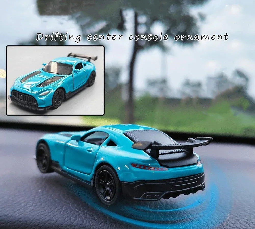 1 : 64 Alloy AE86 Elegant Car Model Figurine Desk Decoration Home Decoration Accessories For Automobile Decoration Gift