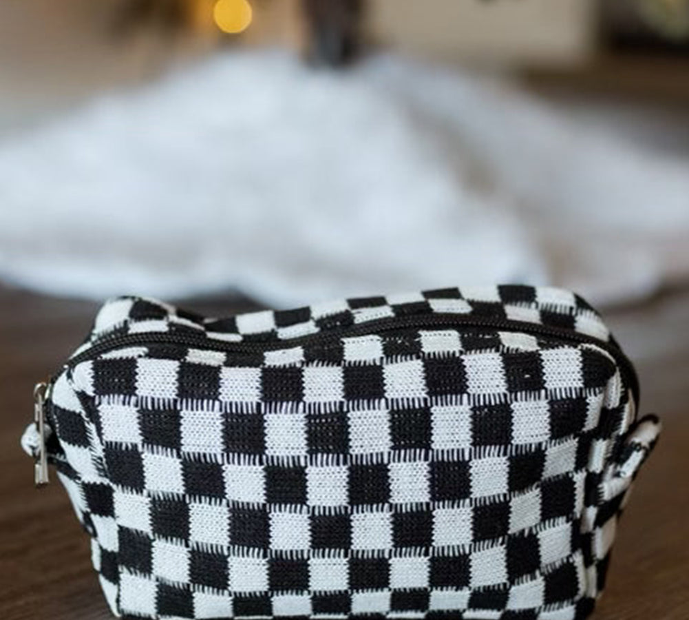 Black Checkered Knitted Zipper Makeup Bag